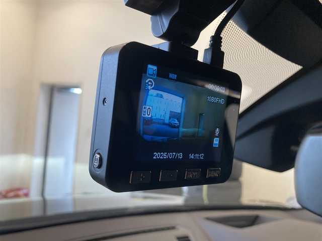 ＢＭＷ Ｘ２ xDrive 18d MスポーツX 熊本県 2019(平31)年 3.3万km サファイアブラックP ・スマートキー/・プッシュスタート/・インテリジェントセーフティ/・PDC自走起動/・パーキングアシスト/・クルーズコントロール(追従式)/・黒革シート/・前席パワーシート/・前席シートヒーター /・純正HDDナビ/　【Bluetooth・USB・AppleCarPlay】/・バックカメラ/・ETC/・ドライブレコーダー(前方録画)/・パワーバックドア/・LEDヘッドランプ/・LEDフォグランプ/・純正マット/・保証書/取説