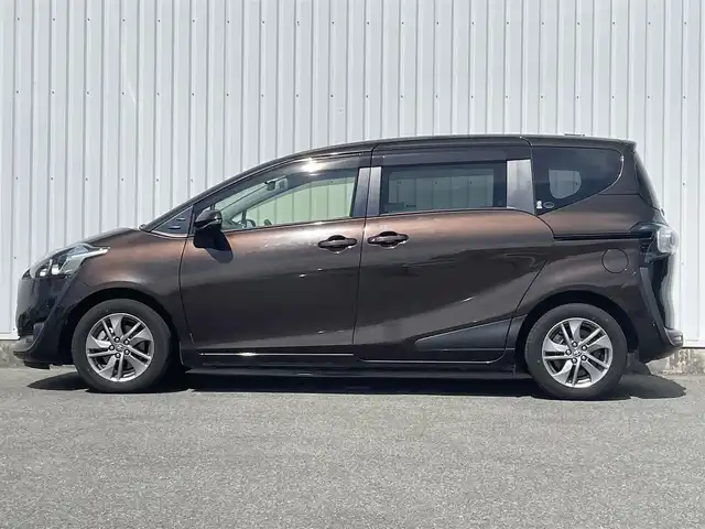トヨタ シエンタ G 福岡県 2016(平28)年 6.1万km ヴィンテージブラウンパールクリスタルシャイン トヨタセーフティセンス/PCS/LDA/純正ナビ（ＮＳＺＮ－Ｗ６４Ｔ）/フルセグTV/CD/DVD/BT/SD/バックカメラ/両側パワースライドドア/前席シートヒーター/オートハイビーム/ビルトインＥＴＣ/アイドリングストップ/純正１５アルミ