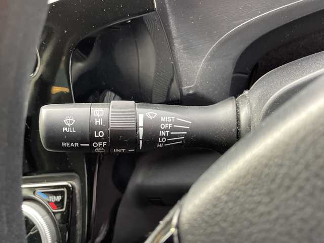 トヨタ アクア S スタイルブラック 新潟県 2018(平30)年 4.4万km ホワイトパールクリスタルシャイン 純正ナビ(NSCD-W66)/(AM/FM/CD/Bluetooth)/ワンセグTV/トヨタセーフティーセンス/プリクラッシュセーフティーセンス/レーディパーチャーアラート/オートマチックハイビーム/横滑り防止システム/ステアリングスイッチ/電動格納ミラー/ウインカーミラー/オートライト/ヘッドライトレベライザー/純正ホイールキャップ/プッシュスタート/スマートキー