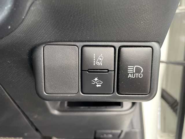 トヨタ アクア S スタイルブラック 新潟県 2018(平30)年 4.4万km ホワイトパールクリスタルシャイン 純正ナビ(NSCD-W66)/(AM/FM/CD/Bluetooth)/ワンセグTV/トヨタセーフティーセンス/プリクラッシュセーフティーセンス/レーディパーチャーアラート/オートマチックハイビーム/横滑り防止システム/ステアリングスイッチ/電動格納ミラー/ウインカーミラー/オートライト/ヘッドライトレベライザー/純正ホイールキャップ/プッシュスタート/スマートキー