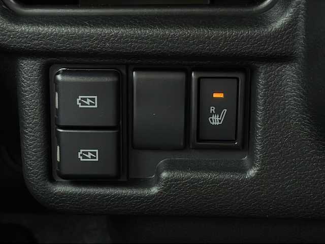 スズキ ワゴンＲ スマイル HYBRID X 山口県 2023(令5)年 2.1万km インディゴブルーメタリック/ホワイト2トーン スズキセーフティサポート/　・衝突軽減ブレーキ/　・車線逸脱通知/　・先行車発進通知/　・誤発進抑制機能/　・アダプティブクルーズコントロール/　・コーナーセンサー/　・ふらつき防止機能/　・標識認識機能/　・リアクロストラフィックアラート/社外ナビ：MDV-D209BT/　・Bluetoothオーディオ/　・ハンズフリー通話/　・AM/FMラジオ/　・AUX/　・iPod接続/　・CD再生/　・SDカード再生/　・USBデータ通信(ケーブル別)/全方位モニター/ヘッドアップディスプレイ/LEDオートライト/LEDフォグランプ/ETC/ステアリングスイッチ/両側電動スライドドア/アイドリングSTOP/スマートキー/イモビライザー/プッシュスタート/運転席シートヒーター/USBソケット電源/WSRS＋サイドエアバッグ/助手席シートアンダートレー/運転席シートリフター/UVカットプライバシーガラス/バニティミラー/ベンチシート/アームレスト/アームレストコンソール/ステアリングチルト機構/マルチインフォメーションディスプレイ/フルオートAC