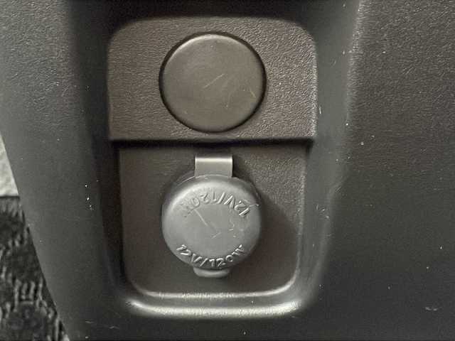 スズキ ワゴンＲ スマイル HYBRID X 山口県 2023(令5)年 2.1万km インディゴブルーメタリック/ホワイト2トーン スズキセーフティサポート/　・衝突軽減ブレーキ/　・車線逸脱通知/　・先行車発進通知/　・誤発進抑制機能/　・アダプティブクルーズコントロール/　・コーナーセンサー/　・ふらつき防止機能/　・標識認識機能/　・リアクロストラフィックアラート/社外ナビ：MDV-D209BT/　・Bluetoothオーディオ/　・ハンズフリー通話/　・AM/FMラジオ/　・AUX/　・iPod接続/　・CD再生/　・SDカード再生/　・USBデータ通信(ケーブル別)/全方位モニター/ヘッドアップディスプレイ/LEDオートライト/LEDフォグランプ/ETC/ステアリングスイッチ/両側電動スライドドア/アイドリングSTOP/スマートキー/イモビライザー/プッシュスタート/運転席シートヒーター/USBソケット電源/WSRS＋サイドエアバッグ/助手席シートアンダートレー/運転席シートリフター/UVカットプライバシーガラス/バニティミラー/ベンチシート/アームレスト/アームレストコンソール/ステアリングチルト機構/マルチインフォメーションディスプレイ/フルオートAC