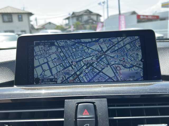 ＢＭＷ ３２０ｄ ブルーパフォーマンス ツーリング 佐賀県 2013(平25)年 11.6万km サファイアブラックP 純正ナビ/Bluetooth/CD/USB/全方位カメラ/衝突軽減システム/クリアランスソナー/オートエアコン/LEDライト/前席シートヒーター/前席パワーシート/レザーシート/純正アルミホイール/スポーツモード/エコモード/革巻きステアリング/ステアリングスイッチ/保証書/取扱説明書/スペアキー