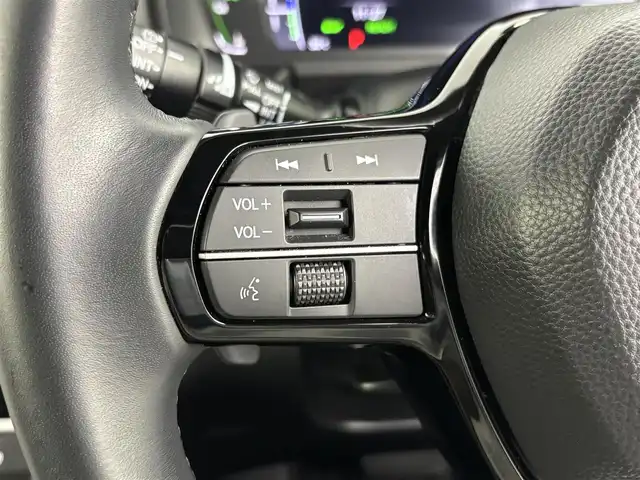 ホンダ ステップワゴン スパーダ eHEV 埼玉県 2023(令5)年 2万km プラチナホワイトパール 純正ナビ/（BT/CD／DVD／AM／FM／フルTV）/バックカメラ/ホンダセンシング/・衝突軽減ブレーキ/・アダプティブクルーズコントロール/・車線維持支援システム/・誤発進抑制機能/・後方誤発進抑制機能/BSM/純正アルミホイール/両側パワースライドドア/パワーバックドア/ハーフレザーシート/シートヒーター/純正ドラレコ/パドルシフト