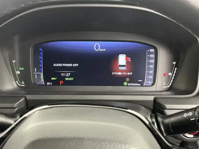 ホンダ ステップワゴン スパーダ eHEV 埼玉県 2023(令5)年 2万km プラチナホワイトパール 純正ナビ/（BT/CD／DVD／AM／FM／フルTV）/バックカメラ/ホンダセンシング/・衝突軽減ブレーキ/・アダプティブクルーズコントロール/・車線維持支援システム/・誤発進抑制機能/・後方誤発進抑制機能/BSM/純正アルミホイール/両側パワースライドドア/パワーバックドア/ハーフレザーシート/シートヒーター/純正ドラレコ/パドルシフト