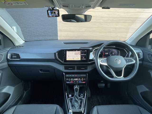フォルクスワーゲン Ｔ－クロス TSI スタイル 宮崎県 2022(令4)年 3.4万km 黒 純正メモリナビゲーション/・Bluetooth/・社外フルセグテレビ （走行中不可）/・USB/・AM FM/ハーフレザーシート/バックカメラ/・前後コーナーセンサー/アクティブクルーズコントロール/・レーンキープ/アイドリングストップ/ブラインドスポットモニター/プッシュスタート/ETC/LEDヘッドライト/・オートライト/・オートハイビーム/前後ドライブレコーダー/純正18インチアルミホイール