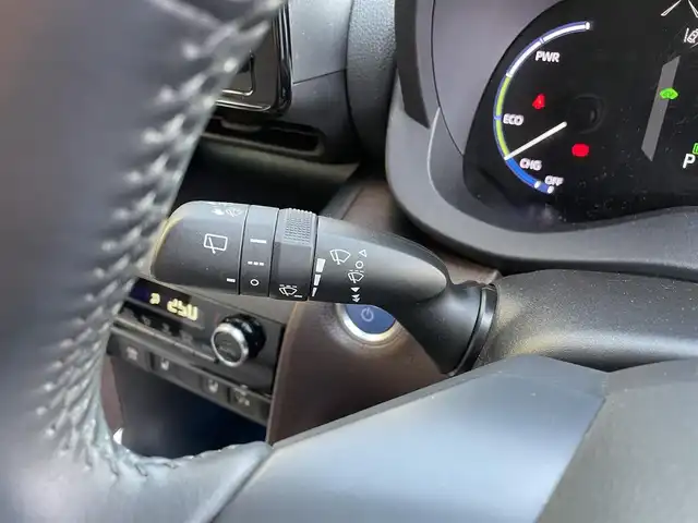 トヨタ ヤリスクロス ハイブリッド Z 愛知県 2020(令2)年 5.4万km ホワイトパールクリスタルシャイン トヨタセーフティセンス　/ナビ　/全方位カメラ　/ＥＴＣ２．０　/レーダークルーズコントロール　/ハーフレザーシート　/シートヒーター　/運転席パワーシート　/ＬＥＤヘッドライト　/スマートキー