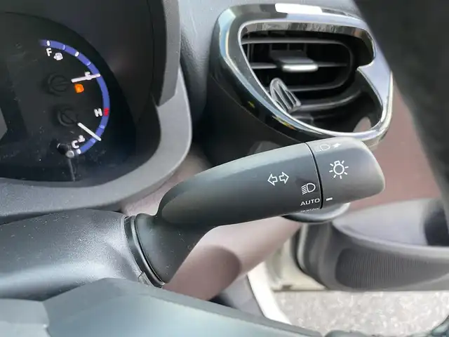 トヨタ ヤリスクロス ハイブリッド Z 愛知県 2020(令2)年 5.4万km ホワイトパールクリスタルシャイン トヨタセーフティセンス　/ナビ　/全方位カメラ　/ＥＴＣ２．０　/レーダークルーズコントロール　/ハーフレザーシート　/シートヒーター　/運転席パワーシート　/ＬＥＤヘッドライト　/スマートキー