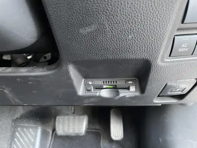 トヨタ ヤリスクロス ハイブリッド Z 愛知県 2020(令2)年 5.4万km ホワイトパールクリスタルシャイン トヨタセーフティセンス　/ナビ　/全方位カメラ　/ＥＴＣ２．０　/レーダークルーズコントロール　/ハーフレザーシート　/シートヒーター　/運転席パワーシート　/ＬＥＤヘッドライト　/スマートキー