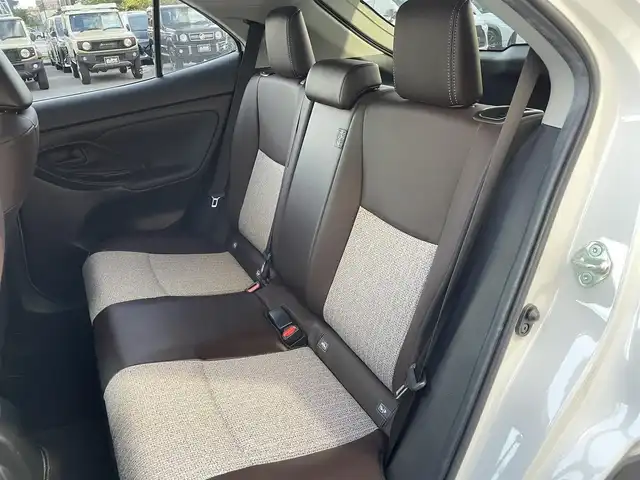 トヨタ ヤリスクロス ハイブリッド Z 愛知県 2020(令2)年 5.4万km ホワイトパールクリスタルシャイン トヨタセーフティセンス　/ナビ　/全方位カメラ　/ＥＴＣ２．０　/レーダークルーズコントロール　/ハーフレザーシート　/シートヒーター　/運転席パワーシート　/ＬＥＤヘッドライト　/スマートキー