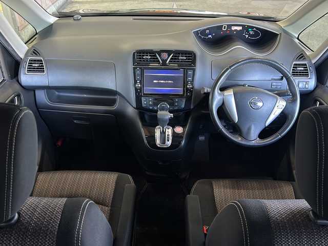 日産 セレナ HWS S HV Vセレ +Sefty 静岡県 2015(平27)年 10万km ダイヤモンドブラック 純正ナビ/ipod/SD/USB/CD/DVD/Bluetooth/ラジオ/フルセグTV/主要装備/・クルーズコントロール　/・全方位カメラ　/・両側パワースライドドア　/・ＥＴＣ　/・アイドリングストップ　/・フリップダウンモニター/・プッシュスタート　/・ＬＥＤヘッドライト　/・フォグランプ　/・衝突軽減システム/・レーンキープ/・盗難防止装置/・スマートキー/・純正アルミホイール/・純正フロアマット