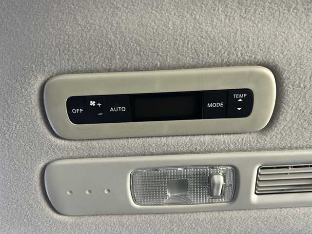 日産 セレナ HWS S HV Vセレ +Sefty 静岡県 2015(平27)年 10万km ダイヤモンドブラック 純正ナビ/ipod/SD/USB/CD/DVD/Bluetooth/ラジオ/フルセグTV/主要装備/・クルーズコントロール　/・全方位カメラ　/・両側パワースライドドア　/・ＥＴＣ　/・アイドリングストップ　/・フリップダウンモニター/・プッシュスタート　/・ＬＥＤヘッドライト　/・フォグランプ　/・衝突軽減システム/・レーンキープ/・盗難防止装置/・スマートキー/・純正アルミホイール/・純正フロアマット