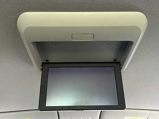 日産 セレナ HWS S HV Vセレ +Sefty 静岡県 2015(平27)年 10万km ダイヤモンドブラック 純正ナビ/ipod/SD/USB/CD/DVD/Bluetooth/ラジオ/フルセグTV/主要装備/・クルーズコントロール　/・全方位カメラ　/・両側パワースライドドア　/・ＥＴＣ　/・アイドリングストップ　/・フリップダウンモニター/・プッシュスタート　/・ＬＥＤヘッドライト　/・フォグランプ　/・衝突軽減システム/・レーンキープ/・盗難防止装置/・スマートキー/・純正アルミホイール/・純正フロアマット