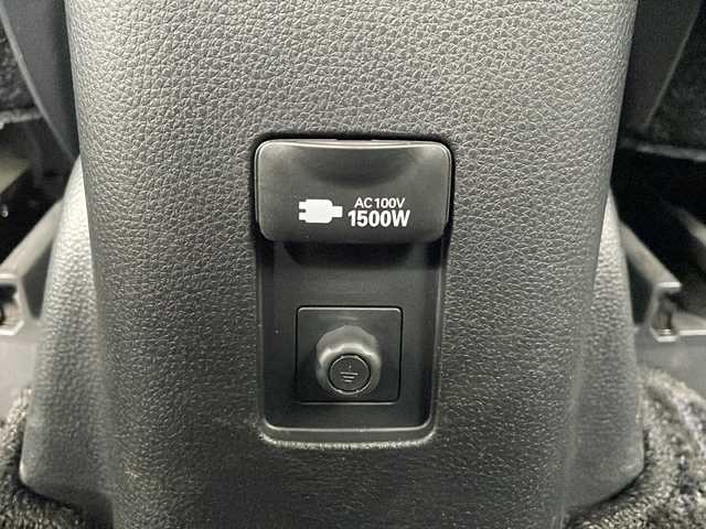 トヨタ アクア Z 広島県 2022(令4)年 2.1万km プラチナホワイトパールマイカ 禁煙車/トヨタセーフティセンス/・プリクラッシュセーフティ/・レーダークルーズコントロール/・オートマチックハイビーム/・LDA/LTA/・RSA/・先行車発進お知らせ/クリアランスソナー/BSM/10.5型ディスプレイオーディオ/・ナビ/フルセグ/CD/DVD/USB/スマホ連携/パノラミックビューモニター/革巻きステアリング/ステアリングスイッチ/ステアリングヒーター/オートライト/ハーフレザーシート/D席パワーシート/シートヒーター（D.N）/LEDヘッドライト/フォグランプ/AC100V1500W電源/純正フロアマット/ドアバイザー/純正15インチアルミホイール/W+サイド+カーテンエアバック