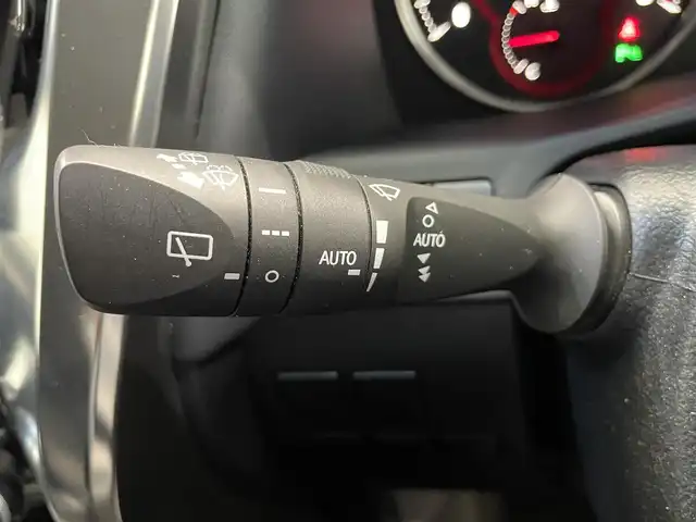 トヨタ ヴェルファイア Z Gエディション 鹿児島県 2019(平31)年 4.6万km バーニングブラッククリスタルシャインガラスフレーク 純正ナビ/(フルセグTV/Bluetooth/DVD/CD)/バックカメラ/両側パワースライドドア/クルーズコントロール/前席シートヒーター/シートベンチレーション/1/2列目パワーシート/オットマン/運転席シートメモリ/Toyota Safety Sense/　・プリクラッシュセーフティ/　・レーダークルーズコントロール/　・レーントレーシングアシスト/　・ロードサインアシスト/　・アダプティブハイビームシステム/　・インテリジェントクリアランスソナー/ドライブレコーダー/ETC/ステアリングヒーター/電動パーキングブレーキ/オートブレーキホールド/ロールサンシェード/純正アルミホイール/純正フロアマット/電動格納ミラー