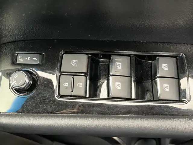 トヨタ ヴェルファイア Z Gエディション 鹿児島県 2019(平31)年 4.6万km バーニングブラッククリスタルシャインガラスフレーク 純正ナビ/(フルセグTV/Bluetooth/DVD/CD)/バックカメラ/両側パワースライドドア/クルーズコントロール/前席シートヒーター/シートベンチレーション/1/2列目パワーシート/オットマン/運転席シートメモリ/Toyota Safety Sense/　・プリクラッシュセーフティ/　・レーダークルーズコントロール/　・レーントレーシングアシスト/　・ロードサインアシスト/　・アダプティブハイビームシステム/　・インテリジェントクリアランスソナー/ドライブレコーダー/ETC/ステアリングヒーター/電動パーキングブレーキ/オートブレーキホールド/ロールサンシェード/純正アルミホイール/純正フロアマット/電動格納ミラー