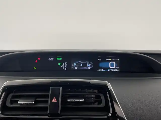 トヨタ プリウス Sセーフティプラス 大分県 2018(平30)年 5.9万km アティチュードブラックマイカ 社外SDナビ/（フルセグ/CD/DVD/Bluetooth）/プリクラッシュセーフティー/LTA（操舵支援有り）/オートハイビーム/ビルトインETC/レーダークルーズコントロール/バックカメラ/オートリトラミラー/ステアリングスイッチ/保証書・取扱説明書/スマートキープッシュスタート