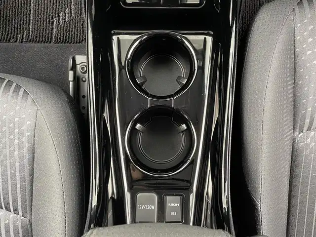 トヨタ プリウス Sセーフティプラス 大分県 2018(平30)年 5.9万km アティチュードブラックマイカ 社外SDナビ/（フルセグ/CD/DVD/Bluetooth）/プリクラッシュセーフティー/LTA（操舵支援有り）/オートハイビーム/ビルトインETC/レーダークルーズコントロール/バックカメラ/オートリトラミラー/ステアリングスイッチ/保証書・取扱説明書/スマートキープッシュスタート