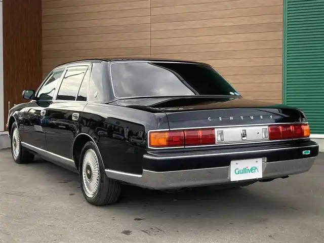 トヨタ センチュリー フロアシフト 埼玉県 2011(平23)年 6.6万km ブラック 登録時65126km/法人ワンオーナー/純正メーカーナビ/　・フルセグTV/　・バックカメラ/　・CD/DVD再生/後席用モニター/　・DVDプレイヤー/クルーズコントロール/イージークローザー/全席パワーシート/　・シートヒーター/　・エアシート/後席リフレッシングシート/後席テーブル/オットマン/ドアバイザー/HIDヘッドライト/フォグライト/保証書/取扱説明書/後席用取扱説明書/ナビ取扱説明書/TOYOTAディーラー記録簿（H24.H25.H26.H27.H28.H29.H30.H31.R2.R3.R4.R5.R6）