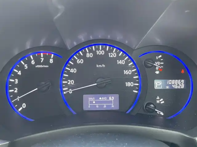 日産 エルグランド VIP 滋賀県 2011(平23)年 10.9万km ファントムブラック 禁煙車/サンルーフ/黒レザーシート/純正HDDナビ/CD/DVD/Bluetooth/フルセグTV/アラウンドビューカメラ/オートサイドステップ/社外20AW/パワーバックドア/パワーシート/シートメモリー/キセノンライト/100V電源/スマートキー/シートヒーター/両側パワースライドドア/後席モニター/ETC/オットマン/純正フロアマット