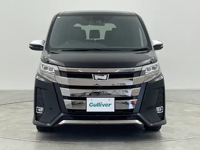 トヨタ ノア Si ダブルバイビーⅢ 群馬県 2020(令2)年 6.6万km ブラック 純正9型ナビ　純正12型後席モニター　バックカメラ　衝突被害軽減ブレーキ　クルーズコントロール　両側電動スライドドア　アイドリングストップ　ハーフレザーシート　LEDヘッドライト　スマートキー　禁煙車