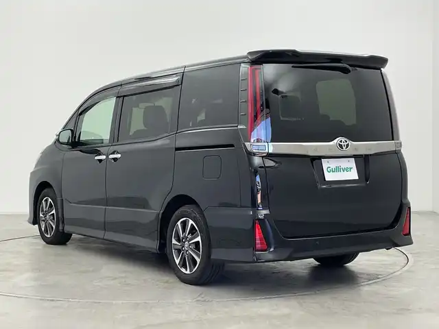 トヨタ ノア Si ダブルバイビーⅢ 群馬県 2020(令2)年 6.6万km ブラック 純正9型ナビ　純正12型後席モニター　バックカメラ　衝突被害軽減ブレーキ　クルーズコントロール　両側電動スライドドア　アイドリングストップ　ハーフレザーシート　LEDヘッドライト　スマートキー　禁煙車