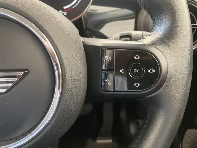 ＭＩＮＩ ミニ クーパー 熊本県 2021(令3)年 2.5万km ペッパー・ホワイト ・スマートキー/・プッシュスタート/・インテリジェントセーフティ/・PDC自動起動/・パーキングアシスト/・ハーフレザースポーツシート/・純正HDDナビ/　【Bluetooth・USB・MSV】/・バックカメラ/・ETC/・ドライブレコーダー(前方録画)/・LEDヘッドランプ/・UKテール/・純正マット