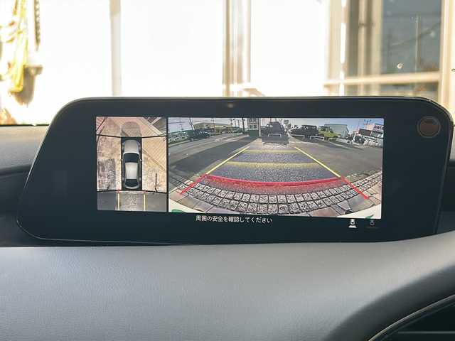 マツダ マツダ３ファストバック 20S ブラックトーンED 静岡県 2023(令5)年 2.6万km ソウルレッドクリスタルM 純正ナビ/・FM/AM/・Bluetooth/・USB/・CD/DVD/・メモリーオーディオ/・フルセグTV/・HDMI/主要装備/・３６０°ビュー・モニター/・運転席１０Ｗａｙパワーシート/・運転席＆助手席シートヒーター/・ステアリングヒーター/・ヘッドアップディスプレイ/・パーキングソナー/・i-stop/・ETC/・電動パーキング/・オートホールド/・MTモード付AT/・パドルシフト/・サイドカーテンエアバッグ/・ブラインドスポットモニタリング/・レーンキープアシスト/・スマートブレーキサポート