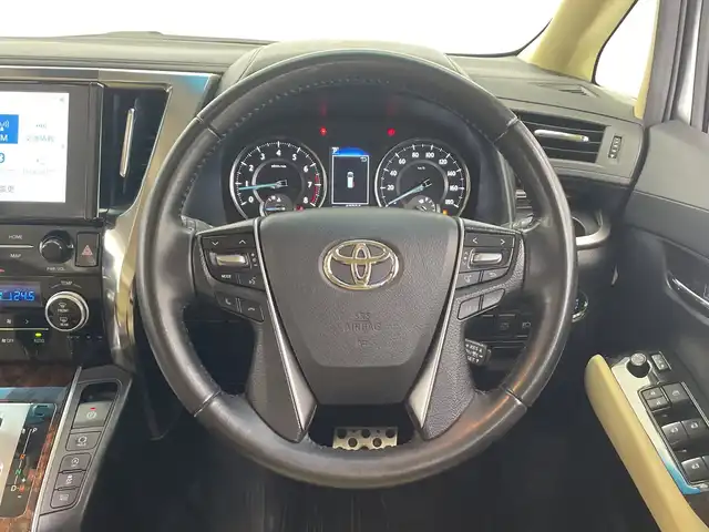 トヨタ アルファード X 栃木県 2020(令2)年 4.8万km グラファイトM 4WD/純正ナビ/(フルセグTV・Bluetooth・USB)/バックカメラ/衝突軽減ブレーキ/前後コーナーセンサー/オートクルーズコントロール/ブラインドスポットモニター/MTモード付AT/ETC/3列シート/LEDライト/オートライト/片側パワースライドドア/純正アルミホイール/純正フロアマット/デジタルインナーミラー/ドアバイザー/スマートキー/取扱説明書/保証書
