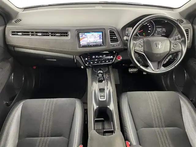 ホンダ ヴェゼル ハイブリッド RS ホンダセンシング 大阪府 2018(平30)年 5万km クリスタルブラックパール ホンダセンシング/　・衝突軽減ブレーキ/　・誤発進抑制機能/　・アダプティブクルーズコントロール/　・車線維持支援システム/社外メモリナビ/　　CD/DVD/BT/フルセグTV/バックカメラ/LEDオートライト/フォグランプ/合皮ハーフレザーシート/シートヒーター/純正18インチアルミホイール/パドルシフト/アイドリングストップ/スマートキー/ビルトインETC