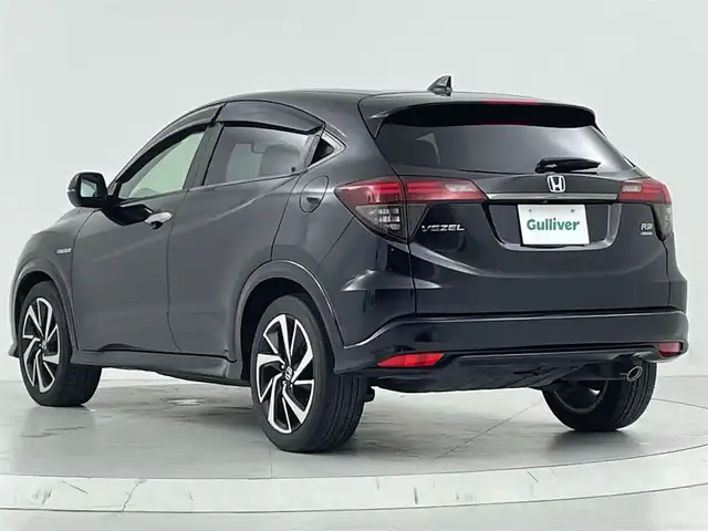 ホンダ ヴェゼル ハイブリッド RS ホンダセンシング 大阪府 2018(平30)年 5万km クリスタルブラックパール ホンダセンシング/　・衝突軽減ブレーキ/　・誤発進抑制機能/　・アダプティブクルーズコントロール/　・車線維持支援システム/社外メモリナビ/　　CD/DVD/BT/フルセグTV/バックカメラ/LEDオートライト/フォグランプ/合皮ハーフレザーシート/シートヒーター/純正18インチアルミホイール/パドルシフト/アイドリングストップ/スマートキー/ビルトインETC