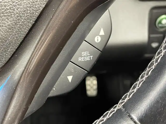 ホンダ ヴェゼル ハイブリッド RS ホンダセンシング 大阪府 2018(平30)年 5万km クリスタルブラックパール ホンダセンシング/　・衝突軽減ブレーキ/　・誤発進抑制機能/　・アダプティブクルーズコントロール/　・車線維持支援システム/社外メモリナビ/　　CD/DVD/BT/フルセグTV/バックカメラ/LEDオートライト/フォグランプ/合皮ハーフレザーシート/シートヒーター/純正18インチアルミホイール/パドルシフト/アイドリングストップ/スマートキー/ビルトインETC