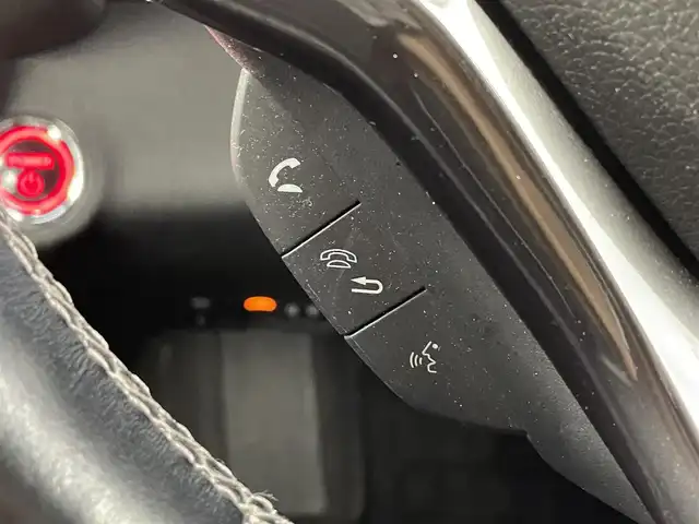 ホンダ ヴェゼル ハイブリッド RS ホンダセンシング 大阪府 2018(平30)年 5万km クリスタルブラックパール ホンダセンシング/　・衝突軽減ブレーキ/　・誤発進抑制機能/　・アダプティブクルーズコントロール/　・車線維持支援システム/社外メモリナビ/　　CD/DVD/BT/フルセグTV/バックカメラ/LEDオートライト/フォグランプ/合皮ハーフレザーシート/シートヒーター/純正18インチアルミホイール/パドルシフト/アイドリングストップ/スマートキー/ビルトインETC