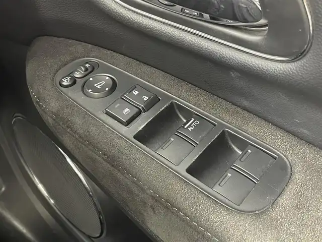 ホンダ ヴェゼル ハイブリッド RS ホンダセンシング 大阪府 2018(平30)年 5万km クリスタルブラックパール ホンダセンシング/　・衝突軽減ブレーキ/　・誤発進抑制機能/　・アダプティブクルーズコントロール/　・車線維持支援システム/社外メモリナビ/　　CD/DVD/BT/フルセグTV/バックカメラ/LEDオートライト/フォグランプ/合皮ハーフレザーシート/シートヒーター/純正18インチアルミホイール/パドルシフト/アイドリングストップ/スマートキー/ビルトインETC