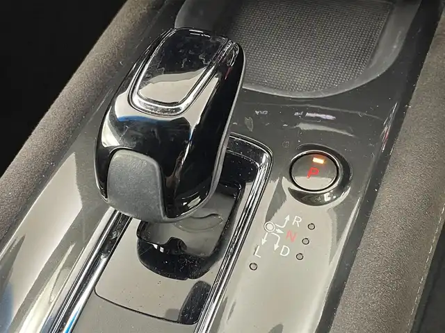 ホンダ ヴェゼル ハイブリッド RS ホンダセンシング 大阪府 2018(平30)年 5万km クリスタルブラックパール ホンダセンシング/　・衝突軽減ブレーキ/　・誤発進抑制機能/　・アダプティブクルーズコントロール/　・車線維持支援システム/社外メモリナビ/　　CD/DVD/BT/フルセグTV/バックカメラ/LEDオートライト/フォグランプ/合皮ハーフレザーシート/シートヒーター/純正18インチアルミホイール/パドルシフト/アイドリングストップ/スマートキー/ビルトインETC