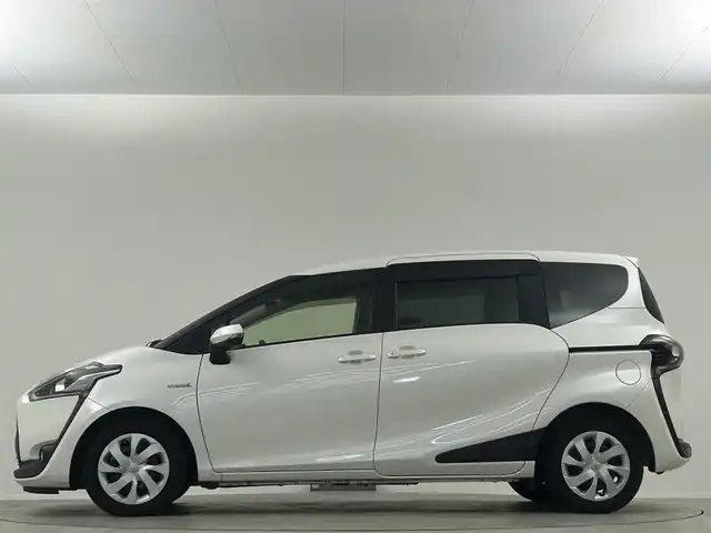 トヨタ シエンタ ハイブリッド G 埼玉県 2017(平29)年 7.1万km ホワイトパールクリスタルシャイン 純正SDナビ　フルセグ　CD DVD BT　ETC　トヨタセーフティセンス　両側パワスラ　ドラレコ　LEDオートライト　