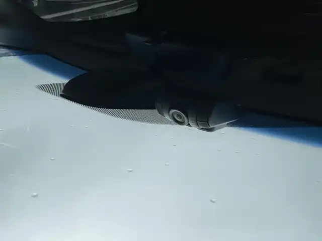 ホンダ ステップワゴン スパーダ ホンダセンシング 大阪府 2017(平29)年 4.9万km ホワイトオーキッドパール 純正ナビ　/   フルセグＴＶ/CD/DVD/Bluetooth　/バックモニター　/ホンダセンシング　/９インチ後席モニター　/両側パワースライドドア　/アイドリングストップ/パドルシフト/純正16インチアルミホイール/純正フロアマット（1列目）/Clazzioマット（2列目）　/プッシュスタート/スマートキー　/ビルトインＥＴＣ　/ＬＥＤ