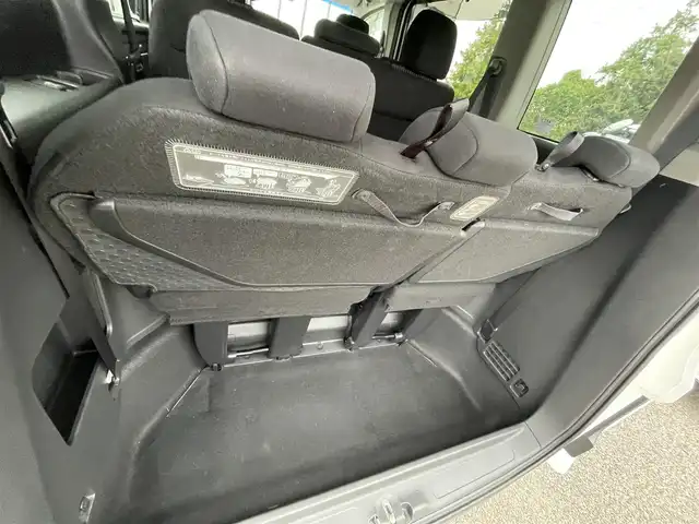 ホンダ ステップワゴン スパーダ ホンダセンシング 大阪府 2017(平29)年 4.9万km ホワイトオーキッドパール 純正ナビ　/   フルセグＴＶ/CD/DVD/Bluetooth　/バックモニター　/ホンダセンシング　/９インチ後席モニター　/両側パワースライドドア　/アイドリングストップ/パドルシフト/純正16インチアルミホイール/純正フロアマット（1列目）/Clazzioマット（2列目）　/プッシュスタート/スマートキー　/ビルトインＥＴＣ　/ＬＥＤ