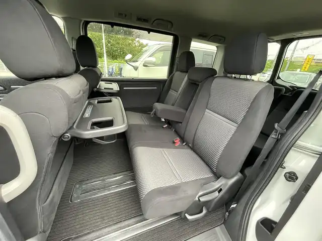 ホンダ ステップワゴン スパーダ ホンダセンシング 大阪府 2017(平29)年 4.9万km ホワイトオーキッドパール 純正ナビ　/   フルセグＴＶ/CD/DVD/Bluetooth　/バックモニター　/ホンダセンシング　/９インチ後席モニター　/両側パワースライドドア　/アイドリングストップ/パドルシフト/純正16インチアルミホイール/純正フロアマット（1列目）/Clazzioマット（2列目）　/プッシュスタート/スマートキー　/ビルトインＥＴＣ　/ＬＥＤ