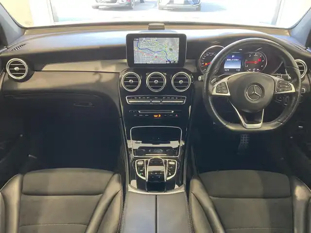 メルセデス・ベンツ ＧＬＣ２２０ d 4マチック クーペ スポーツ 熊本県 2019(平31)年 5.7万km ポーラホワイト ・スマートキー/・プッシュスタート/・アクティブブレーキアシスト/・ブラインドスポットモニター/・アテンションアシスト/・レーンキープアシスト/・インテリジェントライトシステムスト/・クルーズコントロール(追従式)/・ハーフレザーシート/・前席パワーシート/・全席シートヒーター/・純正HDDナビ/　【DVD・Bluetooth・USB・SD・MSV】/・フルセグTV/・全方位カメラ/・ETC/・ドライブレコーダー(前後録画)/・ヘッドアップディスプレイ/・パワーバックドア/・LEDヘッドランプ/・純正マット