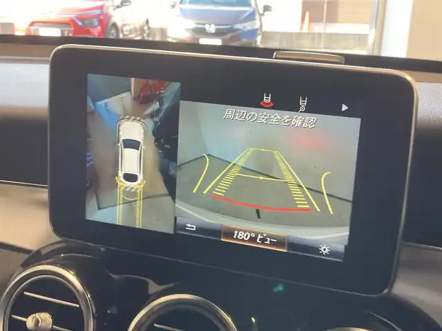 メルセデス・ベンツ ＧＬＣ２２０ d 4マチック クーペ スポーツ 熊本県 2019(平31)年 5.7万km ポーラホワイト ・スマートキー/・プッシュスタート/・アクティブブレーキアシスト/・ブラインドスポットモニター/・アテンションアシスト/・レーンキープアシスト/・インテリジェントライトシステムスト/・クルーズコントロール(追従式)/・ハーフレザーシート/・前席パワーシート/・全席シートヒーター/・純正HDDナビ/　【DVD・Bluetooth・USB・SD・MSV】/・フルセグTV/・全方位カメラ/・ETC/・ドライブレコーダー(前後録画)/・ヘッドアップディスプレイ/・パワーバックドア/・LEDヘッドランプ/・純正マット