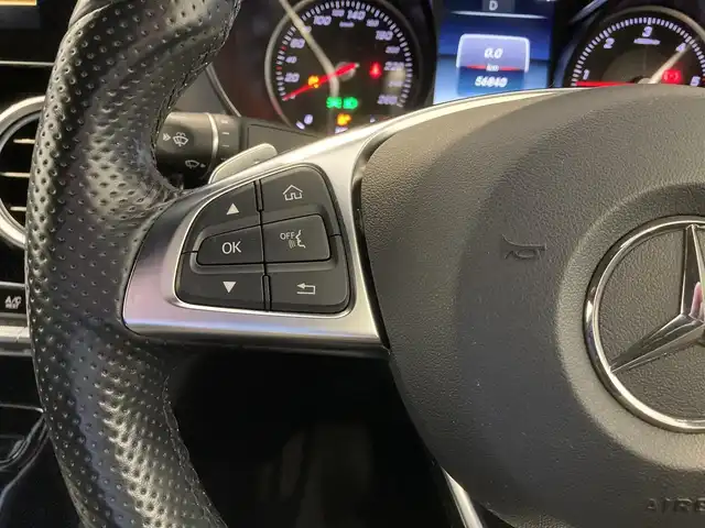 メルセデス・ベンツ ＧＬＣ２２０ d 4マチック クーペ スポーツ 熊本県 2019(平31)年 5.7万km ポーラホワイト ・スマートキー/・プッシュスタート/・アクティブブレーキアシスト/・ブラインドスポットモニター/・アテンションアシスト/・レーンキープアシスト/・インテリジェントライトシステムスト/・クルーズコントロール(追従式)/・ハーフレザーシート/・前席パワーシート/・全席シートヒーター/・純正HDDナビ/　【DVD・Bluetooth・USB・SD・MSV】/・フルセグTV/・全方位カメラ/・ETC/・ドライブレコーダー(前後録画)/・ヘッドアップディスプレイ/・パワーバックドア/・LEDヘッドランプ/・純正マット