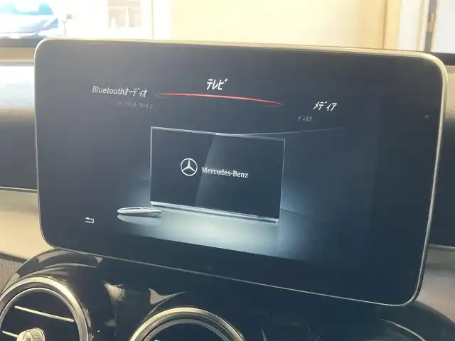 メルセデス・ベンツ ＧＬＣ２２０ d 4マチック クーペ スポーツ 熊本県 2019(平31)年 5.7万km ポーラホワイト ・スマートキー/・プッシュスタート/・アクティブブレーキアシスト/・ブラインドスポットモニター/・アテンションアシスト/・レーンキープアシスト/・インテリジェントライトシステムスト/・クルーズコントロール(追従式)/・ハーフレザーシート/・前席パワーシート/・全席シートヒーター/・純正HDDナビ/　【DVD・Bluetooth・USB・SD・MSV】/・フルセグTV/・全方位カメラ/・ETC/・ドライブレコーダー(前後録画)/・ヘッドアップディスプレイ/・パワーバックドア/・LEDヘッドランプ/・純正マット