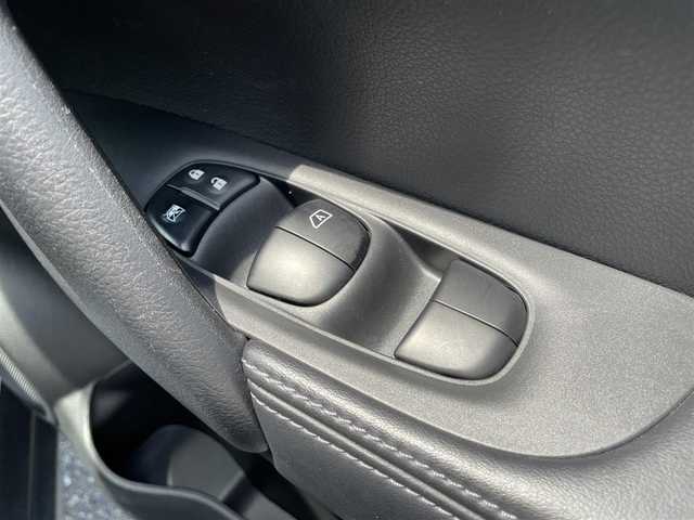 日産 エクストレイル 20Xi 鳥取県 2019(平31)年 2.8万km ブリリアントホワイトパール ４・Ｗ・Ｄ/社外ナビ/フルセグ/ＤＶＤ/ＣＤ/ＢＴ/ＵＳＢ/アラウンドビューモニター/前後ドライブレコーダー・ETC/エマージェンシーブレーキ/プロパイロット/インテリジェントルームミラー/パワーバックドア/合皮レザーシート/電動パーキングブレーキ/LEDヘッドライト/純正１８インチアルミホイール/プッシュエンジンスタート/アイドリングストップ/フロアマット・ドアバイザー