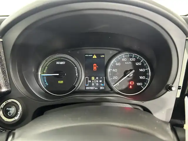 三菱 アウトランダー ＰＨＥＶ G ナビパッケージ 石川県 2013(平25)年 9.7万km シルキーホワイト 純正7型ナビ/FM/AM/Bluetooth/ワンセグTV/バックカメラ/クルコン(追従あり)/レーンチェンジアシスト/eAssist/ハーフレザーシート/パドルシフト/ステアリングスイッチ/スマートキー/スペアキー/プッシュスタート/ETC/純正フロアマット/純正18インチアルミホイール/オートライト/横滑り防止装置