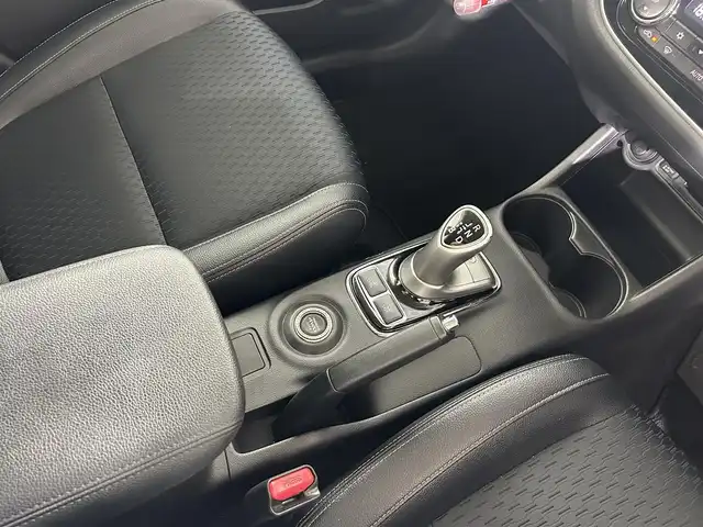 三菱 アウトランダー ＰＨＥＶ G ナビパッケージ 石川県 2013(平25)年 9.7万km シルキーホワイト 純正7型ナビ/FM/AM/Bluetooth/ワンセグTV/バックカメラ/クルコン(追従あり)/レーンチェンジアシスト/eAssist/ハーフレザーシート/パドルシフト/ステアリングスイッチ/スマートキー/スペアキー/プッシュスタート/ETC/純正フロアマット/純正18インチアルミホイール/オートライト/横滑り防止装置