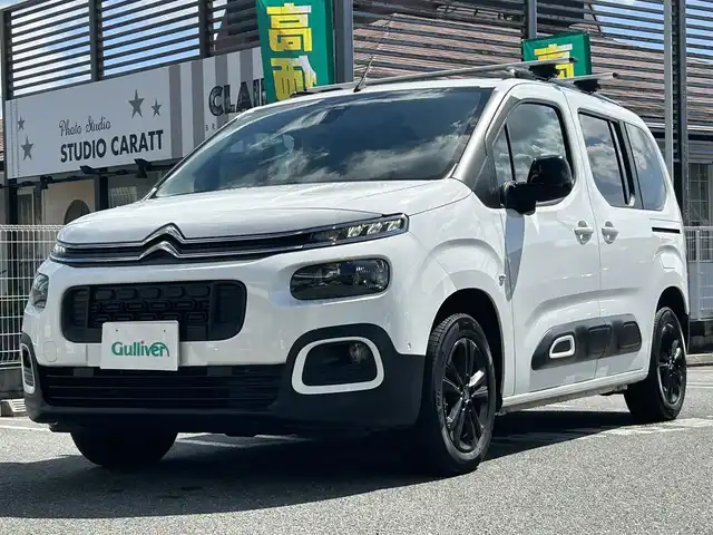 シトロエン ベルランゴ シャイン 奈良県 2020(令2)年 6.1万km ブランバンキーズ 1オーナー/ディスプレイオーディオ/USB/iPod/BT//ルーフレール(キャリア付)/ガラスルーフ/レーンキープアシスト/パーキングセンサー/クルコン/横滑り防止装置/ブラインドスポットモニター/180°ビュー/リアサイドビュー/バックカメラ/ETC/サンシェード/パドルシフト/アイドリングストップ/オートLEDハイビーム/フォグランプ/ステアリングスイッチ/純正フロアマット/保証書・取説・スペアキー付