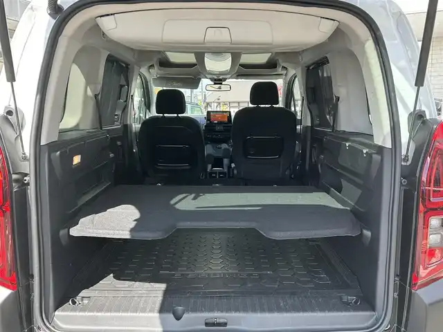 シトロエン ベルランゴ シャイン 奈良県 2020(令2)年 6.1万km ブランバンキーズ 1オーナー/ディスプレイオーディオ/USB/iPod/BT//ルーフレール(キャリア付)/ガラスルーフ/レーンキープアシスト/パーキングセンサー/クルコン/横滑り防止装置/ブラインドスポットモニター/180°ビュー/リアサイドビュー/バックカメラ/ETC/サンシェード/パドルシフト/アイドリングストップ/オートLEDハイビーム/フォグランプ/ステアリングスイッチ/純正フロアマット/保証書・取説・スペアキー付
