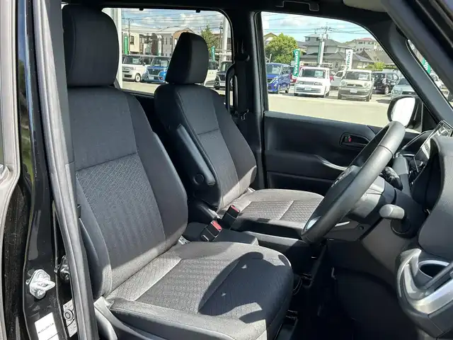 トヨタ ヴォクシー S－G 福岡県 2022(令4)年 1.4万km アティチュードブラックマイカ プッシュスタートボタン/スマートキー/クルーズコントロール/純正ナビ/Bluetoothオーディオ/USB接続/全方位カメラ/ETC2.0/前後ドライブレコーダー/純正フロアマット/純正アルミホイール/モデリスタエアロ/LEDヘッドライト/運転席・助手席シートヒーター