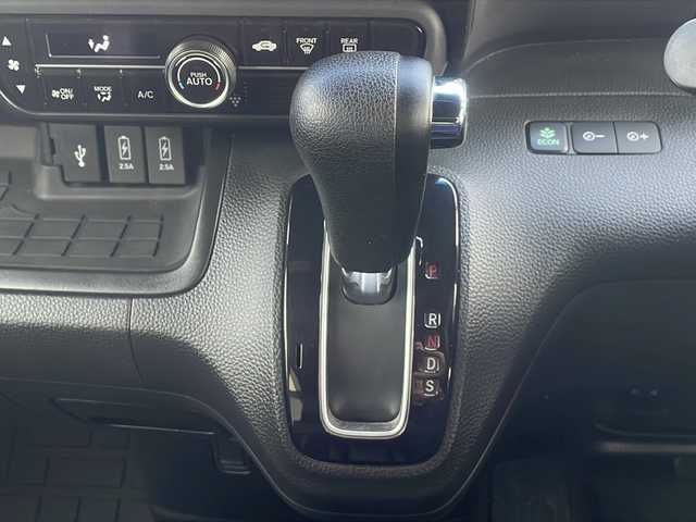 ホンダ Ｎ ＢＯＸ G L ターボ ホンダセンシング 熊本県 2019(平31)年 11万km クリスタルブラックパール (株)IDOMが運営する【じしゃロン熊本店】の自社ローン対象車両になります。こちらは現金ご利用時の価格です。/自社ローンご希望の方は別途その旨お申付け下さい。/純正ナビ（ＣＤ　ＤＶＤ　フルセグＴＶ　ＢＴ）　/バックカメラ　/ＥＴＣ　/両側パワースライドドア　/ホンダセンシング　/クルーズコントロール　/ドライブレコーダー　/レーンキープアシスト　/Ｗ＋サイドエアバッグ/カーテンエアバッグ